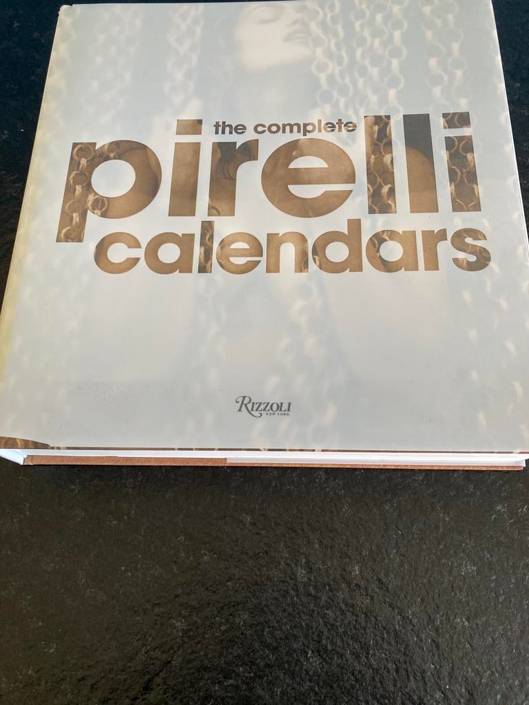 Pirelli kalender boek, Ophalen, Zo goed als nieuw