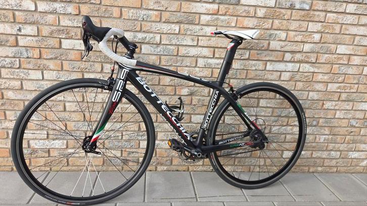 Mooie Bottecchia 54 racefiets voor dames Zo goed als nieuw, Fietsen en Brommers, Fietsen | Racefietsen, Zo goed als nieuw, Dames