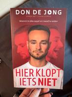Don de Jong - Hier klopt iets niet, Ophalen of Verzenden, Nieuw, Overige onderwerpen
