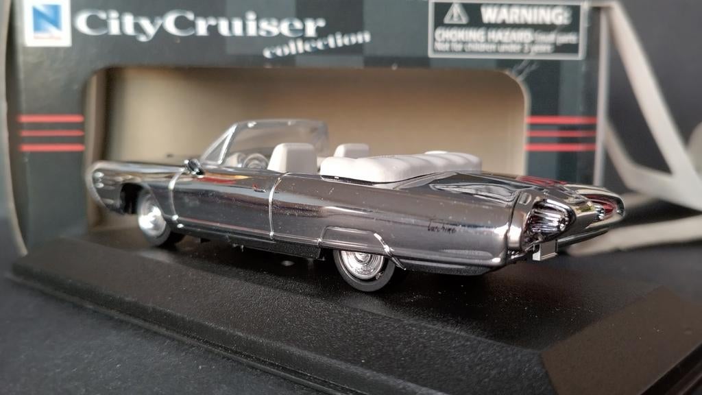 Chrysler Turbine Car 1:43 New Ray City Cruiser Pol, Hobby en Vrije tijd, Modelauto's | 1:43, Overige merken, Auto, Verzenden, .