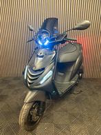 PIAGGIO ZIP 4T 3V BROM 2022 FULL OPTION MAT ZWART, Maximaal 45 km/u, Zip, Ophalen of Verzenden, Zo goed als nieuw