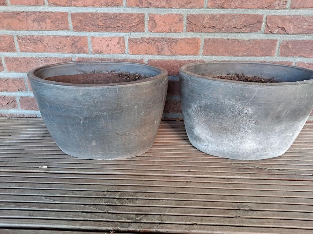 2 bloempotten voor binnen, Tuin en Terras, Gebruikt, Rond, Ophalen of Verzenden, Aardewerk