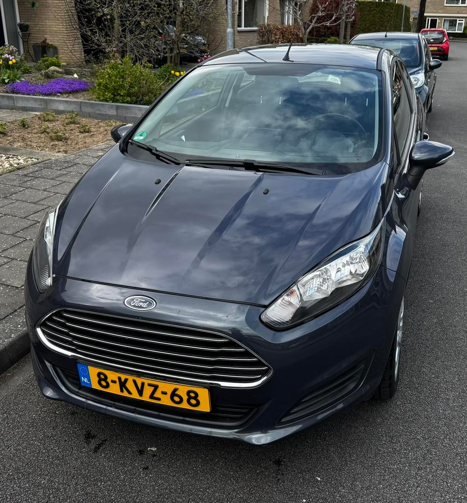 Ford Fiësta 1.0 80PK 3D S/S 2013 Grijs, Auto's, 31 €/maand, 23 km/l, Origineel Nederlands, Handgeschakeld