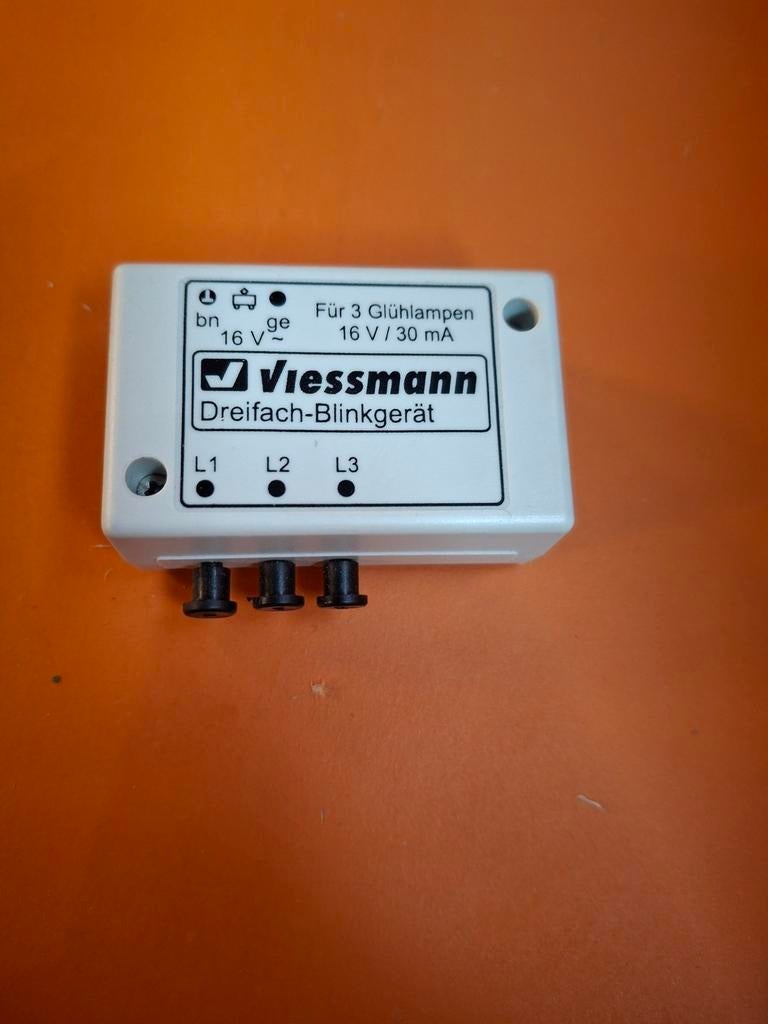 Viessmann dreifach blinkgerat, Hobby en Vrije tijd, Modeltreinen | H0, Ophalen of Verzenden, Gelijkstroom, Overige merken