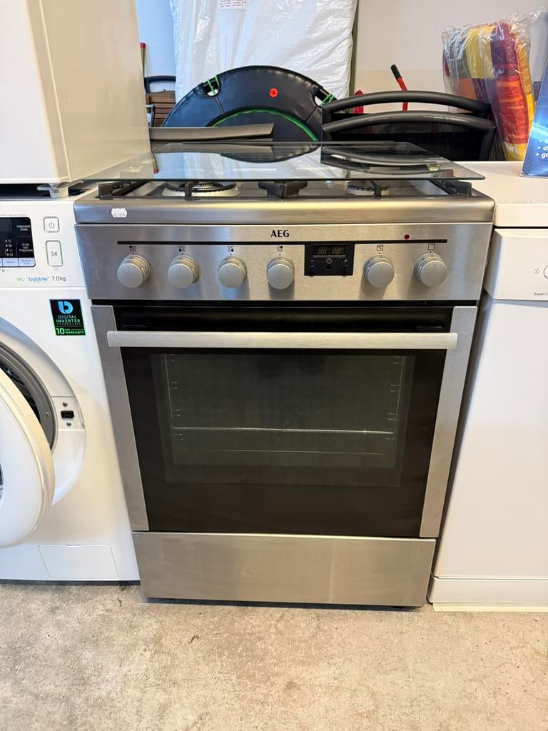 AEG fornuis, Ophalen, 60 cm of meer, 4 kookzones, Zo goed als nieuw