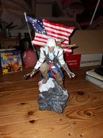 Assassin's Creed Connor Kenway beeld met Amerikaanse vlag, Ophalen of Verzenden, Zo goed als nieuw, Groter dan 1:32