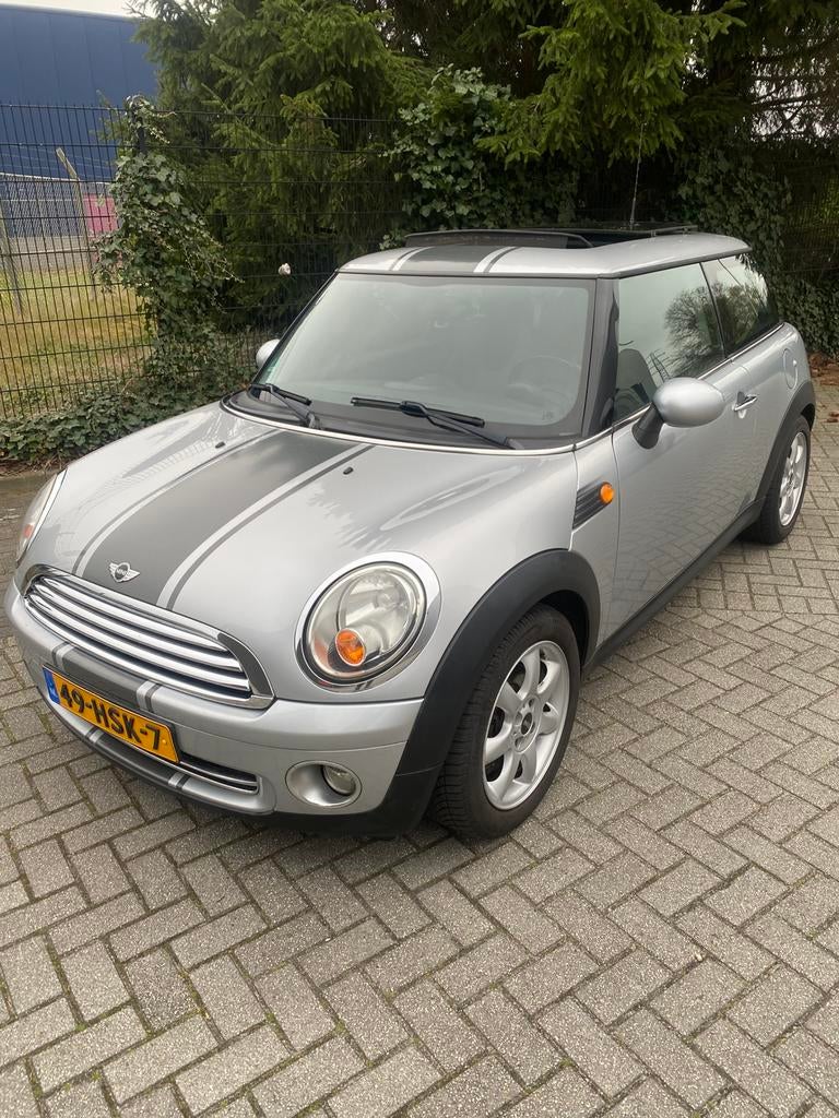 Mini 1.6 Cooper 2007 Grijs nieuwe apk, Auto's, Mini, Voorwielaandrijving, 750 kg, 4 cilinders, 4 stoelen