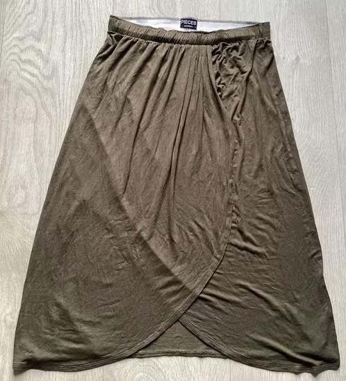 Leger Groene rok van Pieces Maat L, Maat 42/44 (L), Ophalen of Verzenden, Zo goed als nieuw, Knielengte