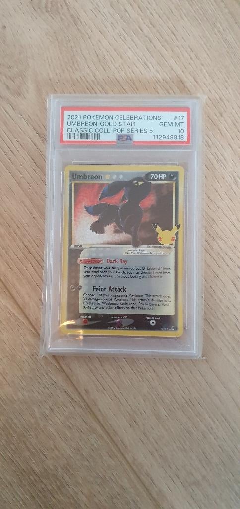 Umbreon #17 Pokemon Celebrations psa 10, Hobby en Vrije tijd, Verzamelkaartspellen | Pokémon, Ophalen of Verzenden, Zo goed als nieuw