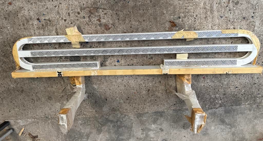 Nieuwe treeplank voor bestelwagen meubelbak., Ophalen, Nieuw