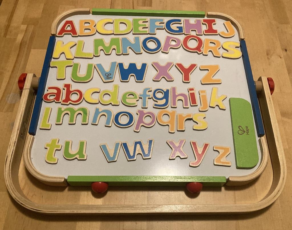 Hape Anywhere Art Studio – dubbelzijdig krijtbord/whiteboard, Ophalen of Verzenden, Taal en Lezen