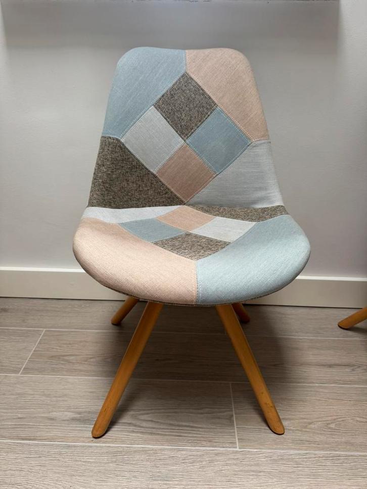 2 eetkamerstoelen, Huis en Inrichting, Fauteuils, Zo goed als nieuw, 50 tot 75 cm, Minder dan 75 cm, Ophalen of Verzenden