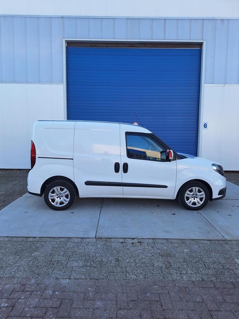 Fiat Doblò Cargo 1.6 MJ L1H1, Auto's, Voorwielaandrijving, Euro 5, Stof, Gebruikt