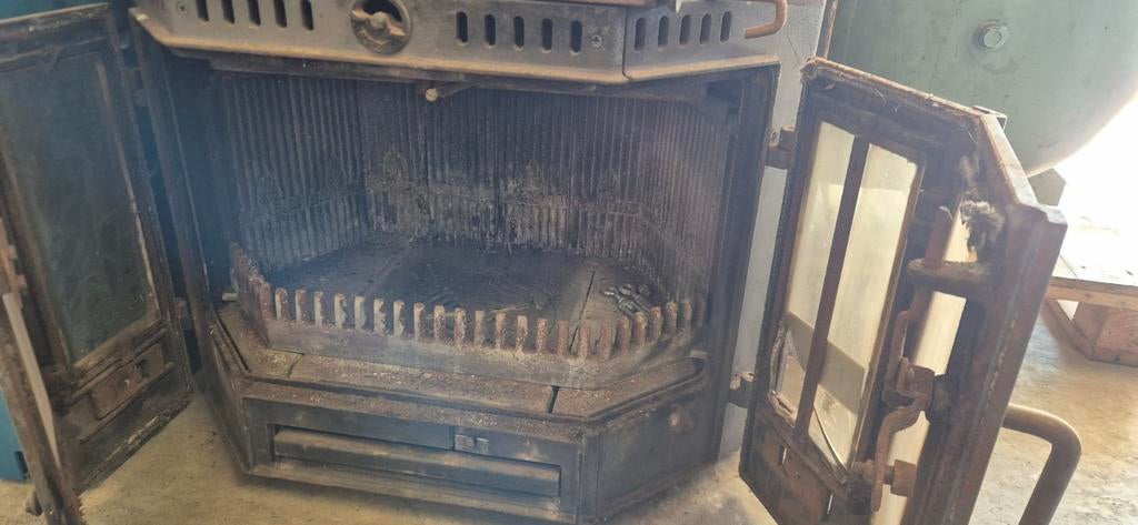 Oude Barbas houtkachel met ventilator, Ophalen, Gebruikt, Inbouw, Houtkachel