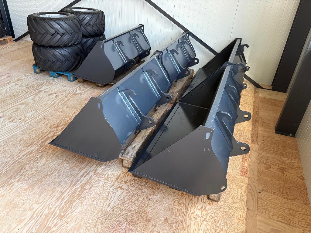 Frontlader Grondbak Voorladerbak Euro Pitbull Giant, Ophalen, Transport, Niet van toepassing, Niet van toepassing