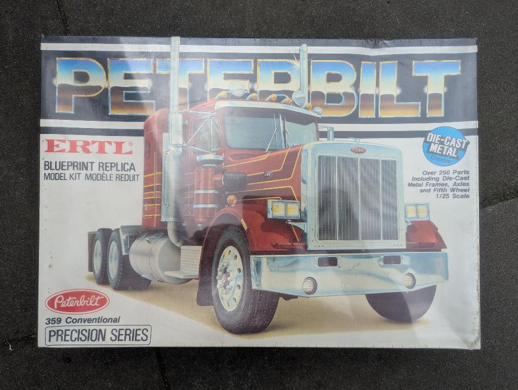 ERTL 8035 Precision series - Peterbilt 359 Conventional, Hobby en Vrije tijd, Overige merken, Groter dan 1:32, Nieuw, Ophalen of Verzenden