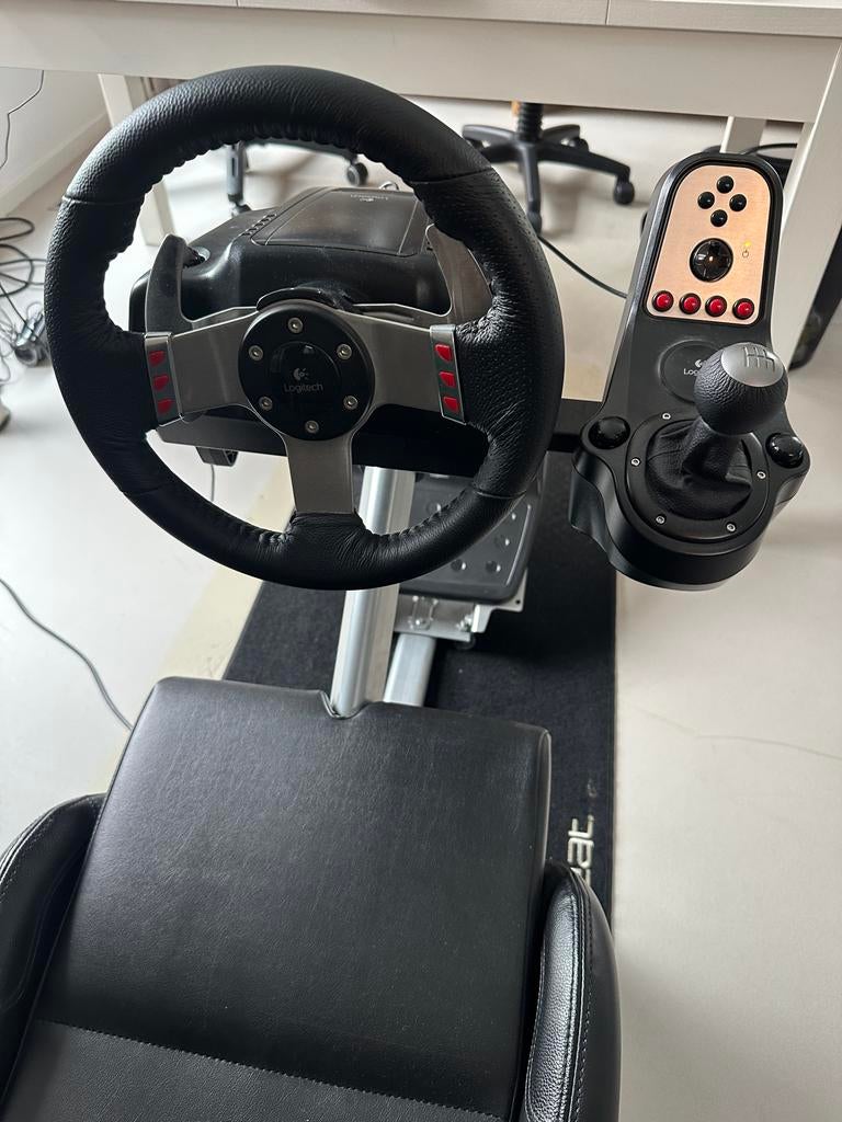 Playseat Evolution met Logitech G27 racestuur, Ophalen, Zo goed als nieuw, Stuur of Pedalen