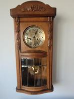 Franse houten bakregulateur hangklok, Ophalen