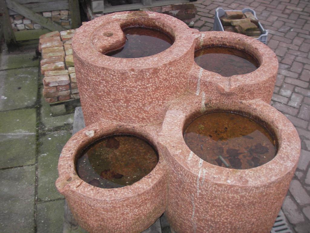 massieve hardstenen waterornament, Ophalen, Gebruikt, Hardsteen, Waterornament