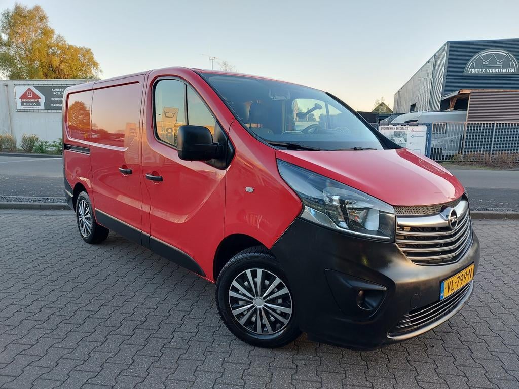 Opel Vivaro 1.6 D 88KW L1H1 2015 Eco nette en goed rijdende, Euro 5, Stof, Zwart, 4 cilinders