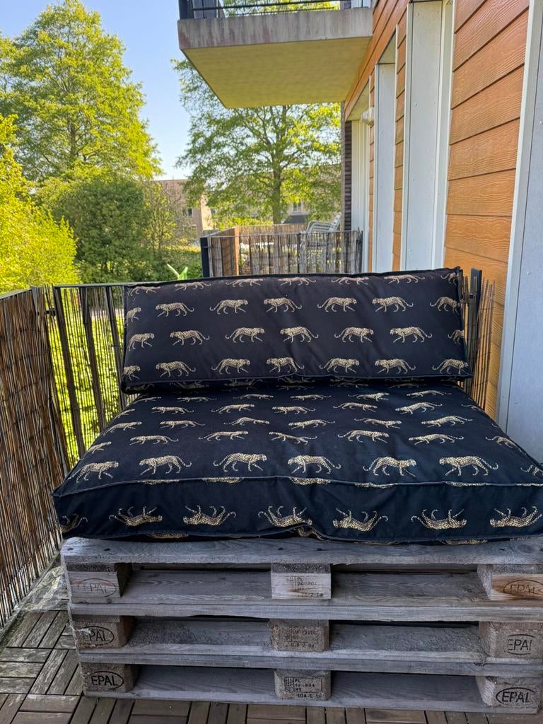 Zwart palletkussen met luipaardprint, Ophalen, Zo goed als nieuw