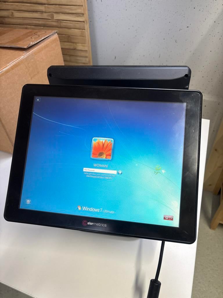Colormetrics P2000 kassa touchscreen met Windows 7 Ultimate, Ophalen