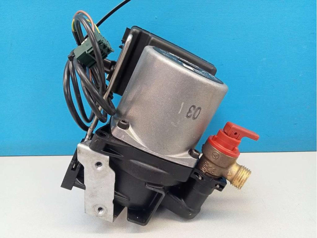 Cv Pomp Vaillant EcoTec Plus Grundfos UPM2 15-60 VPAL -6P, Doe-het-zelf en Verbouw, Niet ingevuld, Gebruikt, Cv-ketel of Combi-ketel