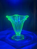 Vaas uv395 uranium, Ophalen of Verzenden