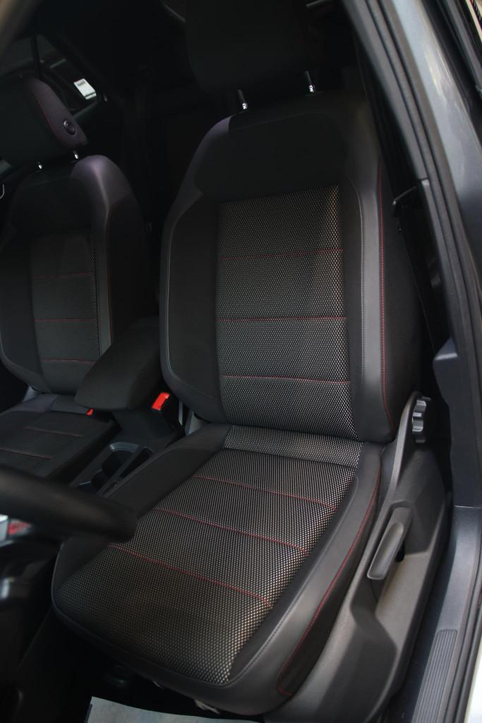 Volkswagen T-Roc 1.5 TSI R-line Sport BTW-LED-NAP-VIRTUAL-CA, Stof, 4 cilinders, 150 pk, Origineel Nederlands