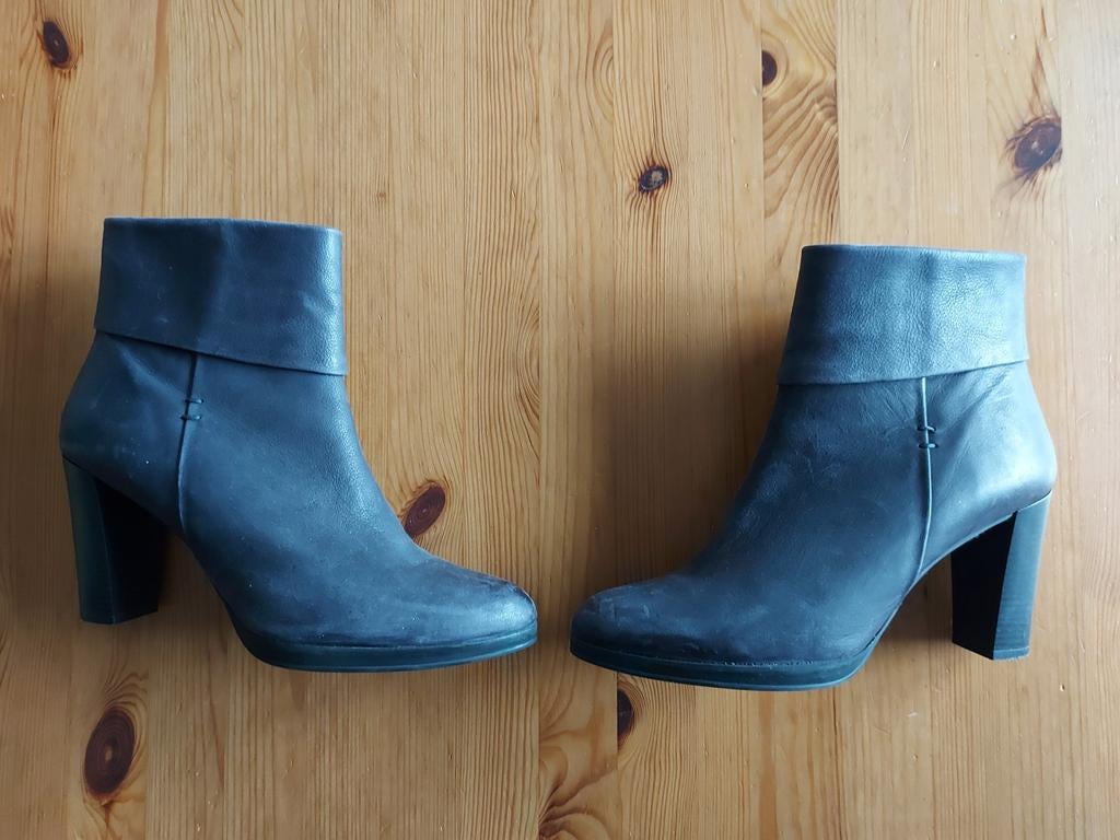 Dameslaarsjes, Kleding | Dames, Ophalen of Verzenden, Zo goed als nieuw, Grijs