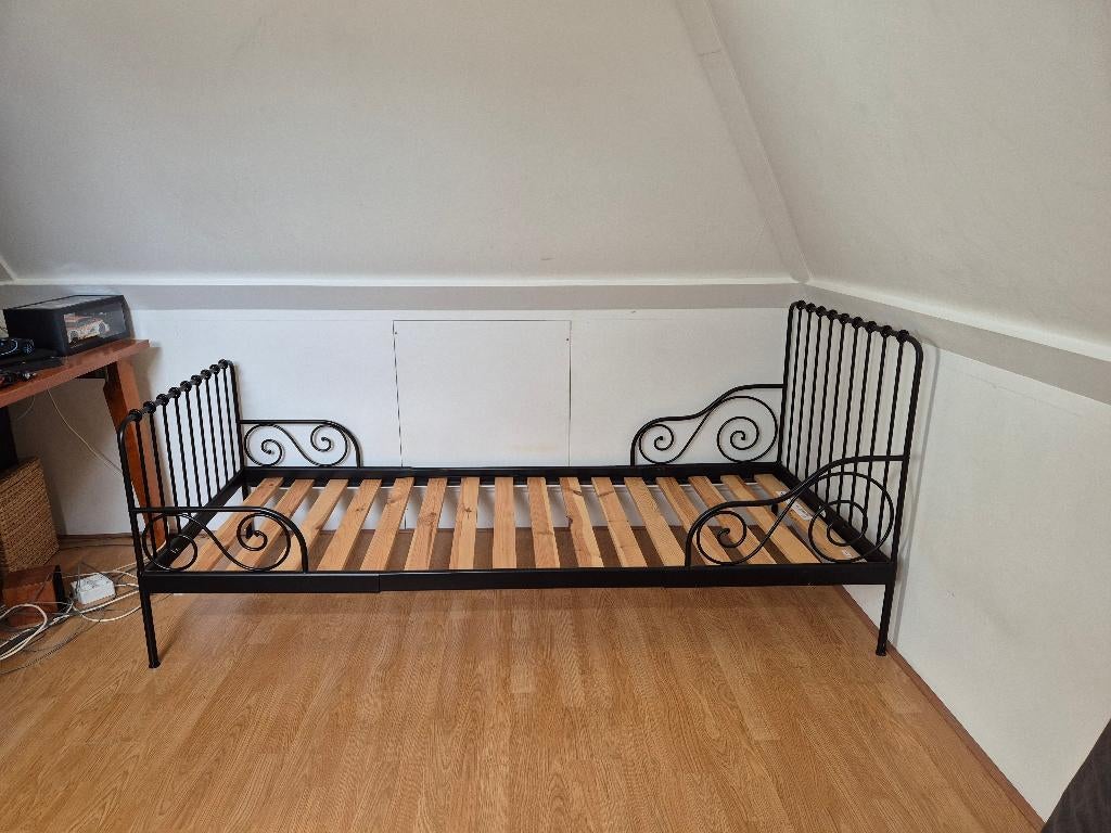 bed Ikea Minnen, Huis en Inrichting, Ophalen, Eenpersoons, Zwart, 80 cm