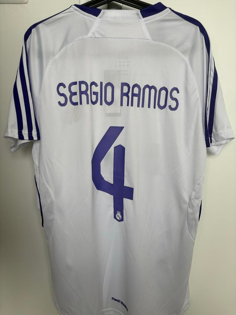 Retro Real Madrid Sergio Ramos Maat L psg sevilla ronaldo, Maat L, Ophalen of Verzenden, Nieuw, Shirt