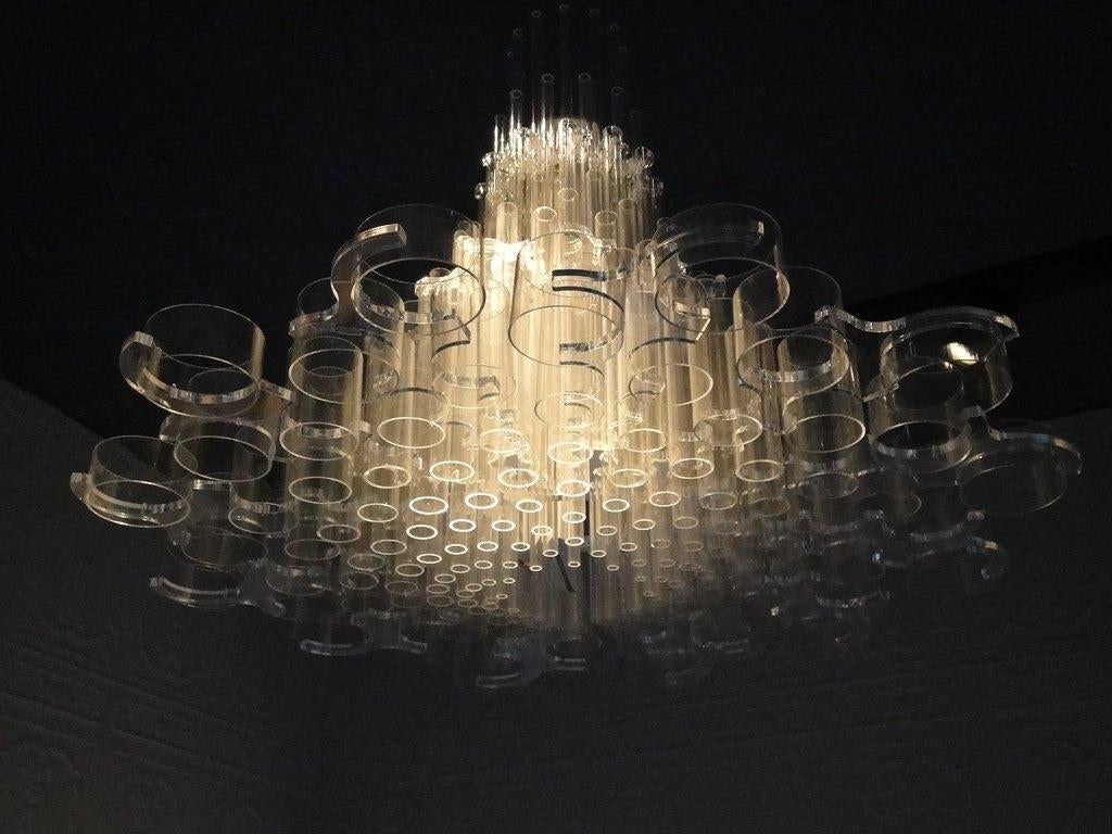 Exclusieve design kroonluchter Uma moderne eyecatcher, Huis en Inrichting, Ophalen, Nieuw, Overige materialen, Modern classic