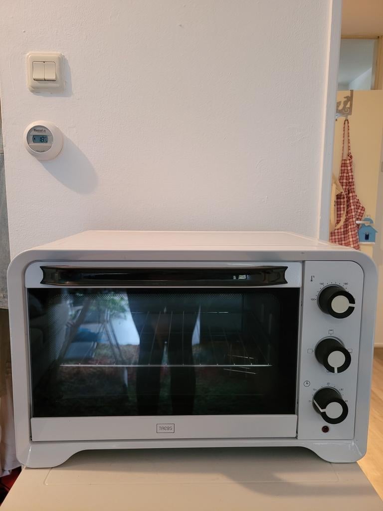 Witte mini oven van TREBS, Witgoed en Apparatuur, Ovens, Ophalen, Zo goed als nieuw, Minder dan 45 cm, Minder dan 45 cm