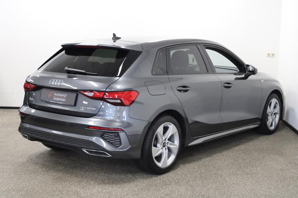 Audi A3 Sportback 30 TFSI S edition (bj 2024, automaat), Auto's, Stof, Gebruikt, Euro 6, Zwart