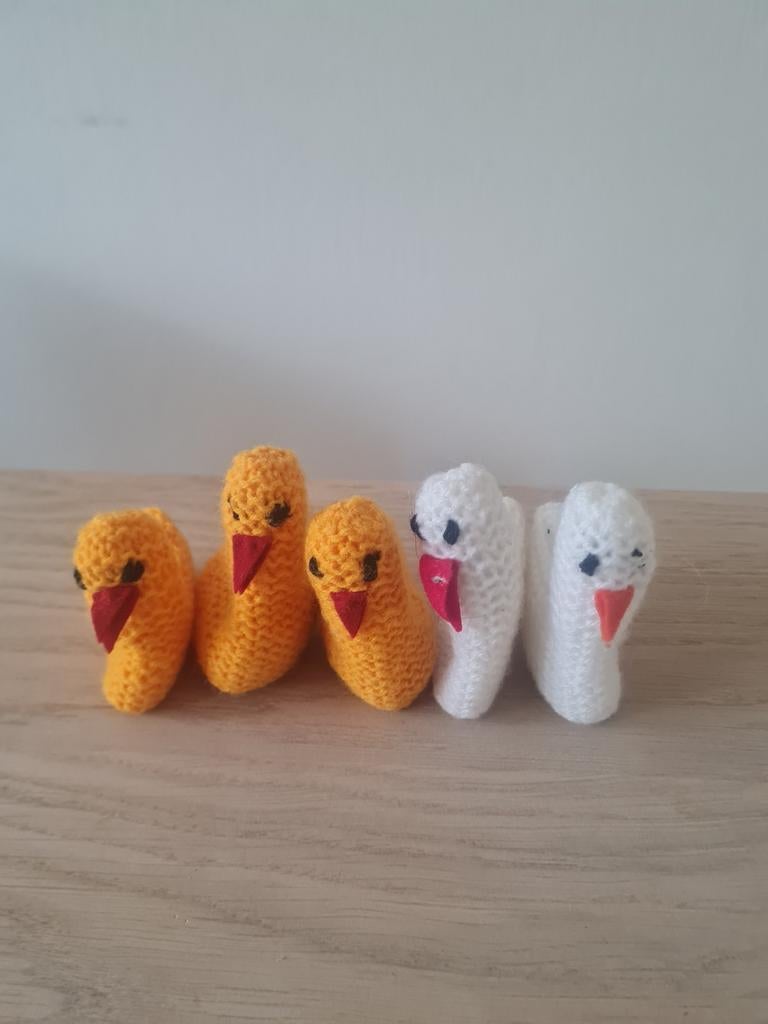 5 gebreide eierwarmers, Hobby en Vrije tijd, Breien en Haken, Ophalen of Verzenden, Haken, Patroon of Boek