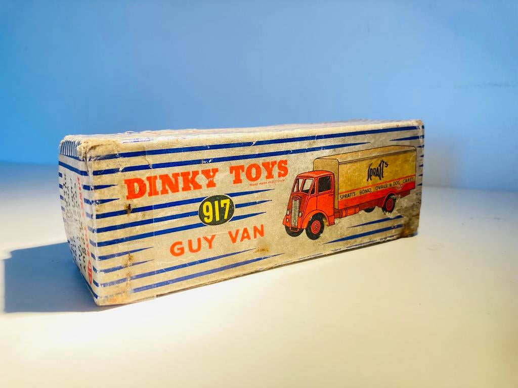 OVP Dinky Toys 917 Guy Van ‘Spratt’s’ (box only), Hobby en Vrije tijd, Modelauto's | 1:43, Ophalen, Gebruikt, Bus of Vrachtwagen