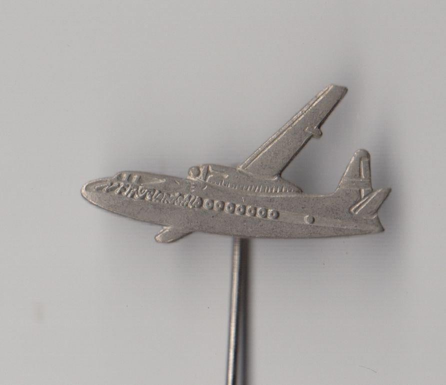 Fokker Friendship Vliegtuig speldje, Verzamelen, Luchtvaart en Vliegtuigspotten, Zo goed als nieuw, Patch, Badge of Embleem, Ophalen of Verzenden