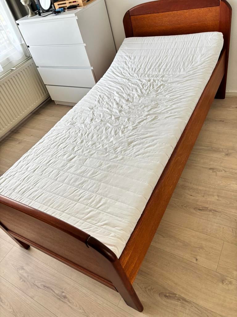 Elektrisch verstelbare seniorenbed, Ophalen, Verstelbaar, 90 cm, Eenpersoons