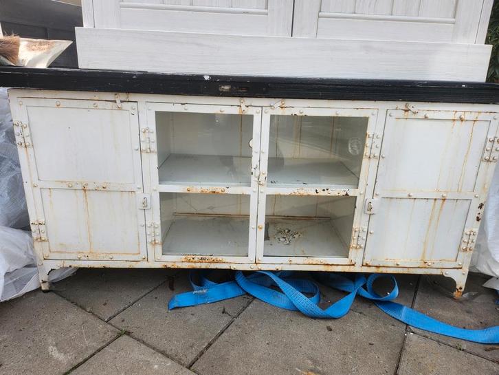 Zware stalen kast - Industriële look opknapper, Huis en Inrichting, Kasten | Overige, Gebruikt, Ophalen