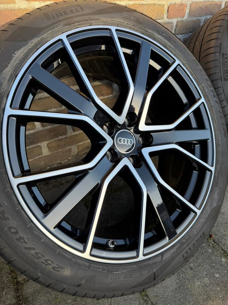 Audi q3 rsq3 F3 20” velgen Pirelli zomer origineel, Auto-onderdelen, Banden en Velgen, Ophalen, 255 mm, Banden en Velgen, 20 inch