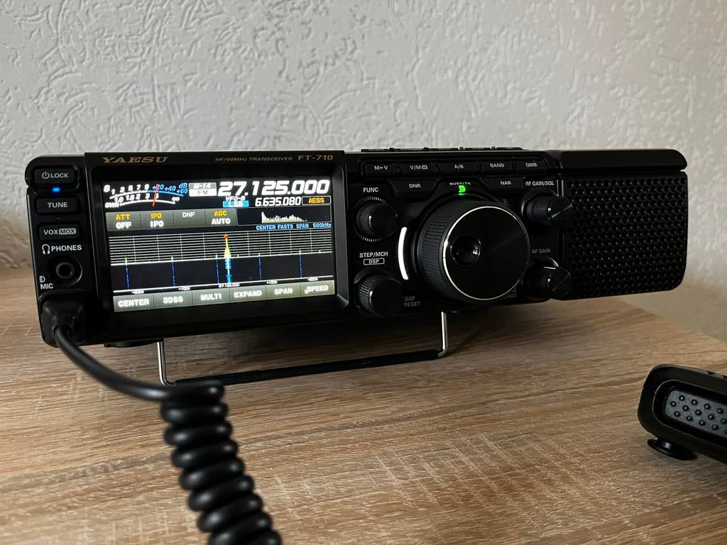 Yaesu FT-710 AESS HF/50MHz Transceiver - Zo goed als nieuw, Telecommunicatie, Zenders en Ontvangers, Ophalen of Verzenden, Zo goed als nieuw