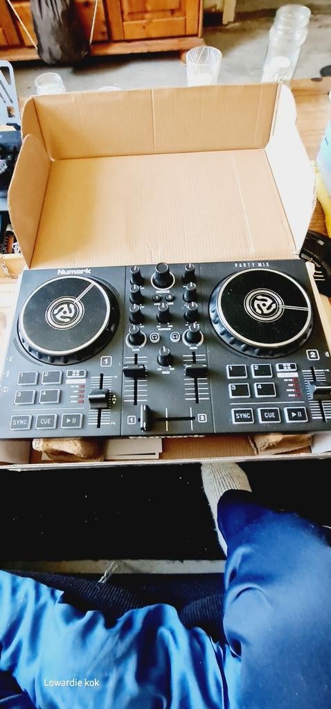 Numark Party Mix DJ Controller - Nieuw in doos, Muziek en Instrumenten, Dj-sets en Draaitafels, Ophalen, Nieuw, Dj-set, Numark