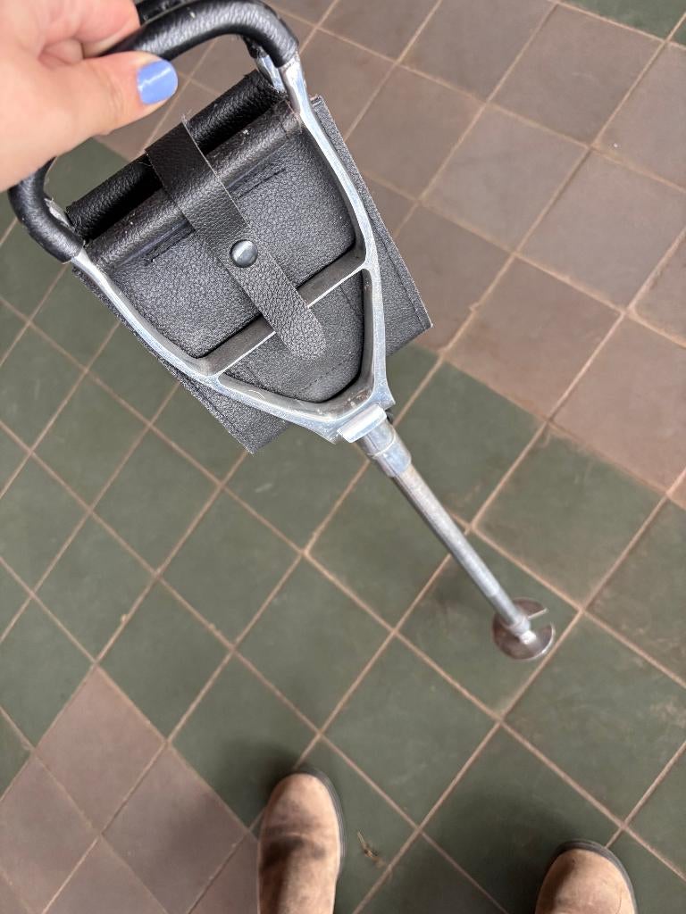 Wandelstok met zitje Zwart Zilver Metaal Leer, Diversen, Wandelstokken, Ophalen of Verzenden, Opvouwbaar, Gebruikt