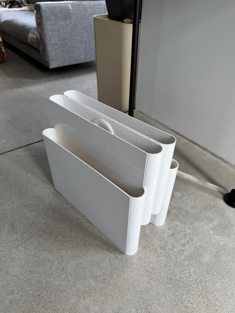 Originele Kartell Lectuurbak - Design Klassieker, Huis en Inrichting, Woonaccessoires | Krantenbakken en Lectuurbakken, Ophalen of Verzenden