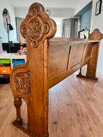 Klassieke kerkbank met prachtig houtsnijwerk, Antiek en Kunst, Antiek | Meubels | Stoelen en Banken, Ophalen of Verzenden