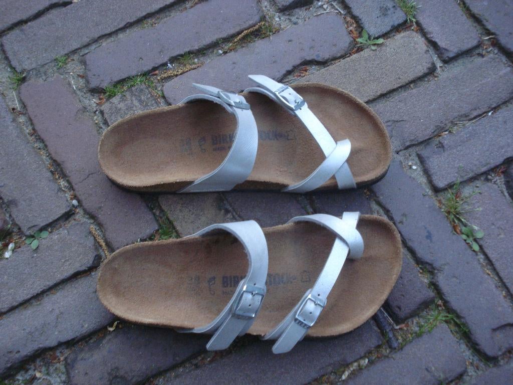 MAYARI BIRKENSTOCK 38 NIEUWSTAAT NU GRATIS VERZENDING POST, Kleding | Dames, Schoenen, Slippers, Overige kleuren, Verzenden, Zo goed als nieuw