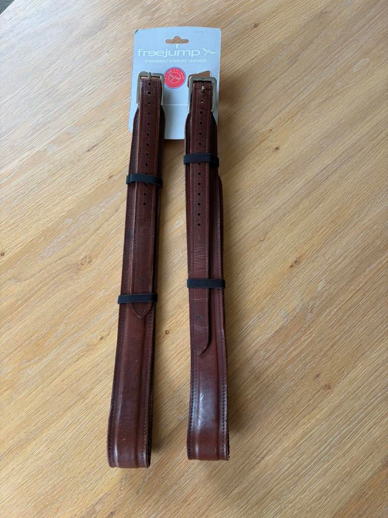 Freejump beugelriemen bruin maat M, Dieren en Toebehoren, Ophalen of Verzenden, Nieuw, Springen