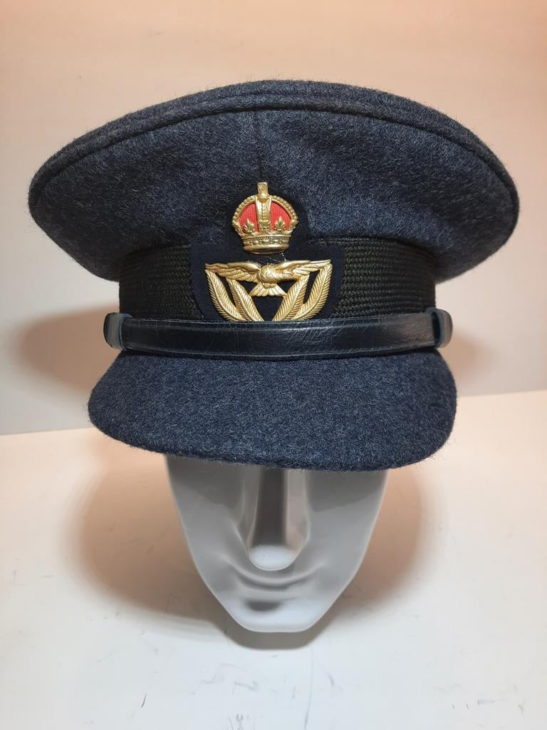 Royal Air Force warrant officers pet Canada, Verzamelen, Militaria | Tweede Wereldoorlog, Verzenden, Luchtmacht, Engeland, Helm of Baret