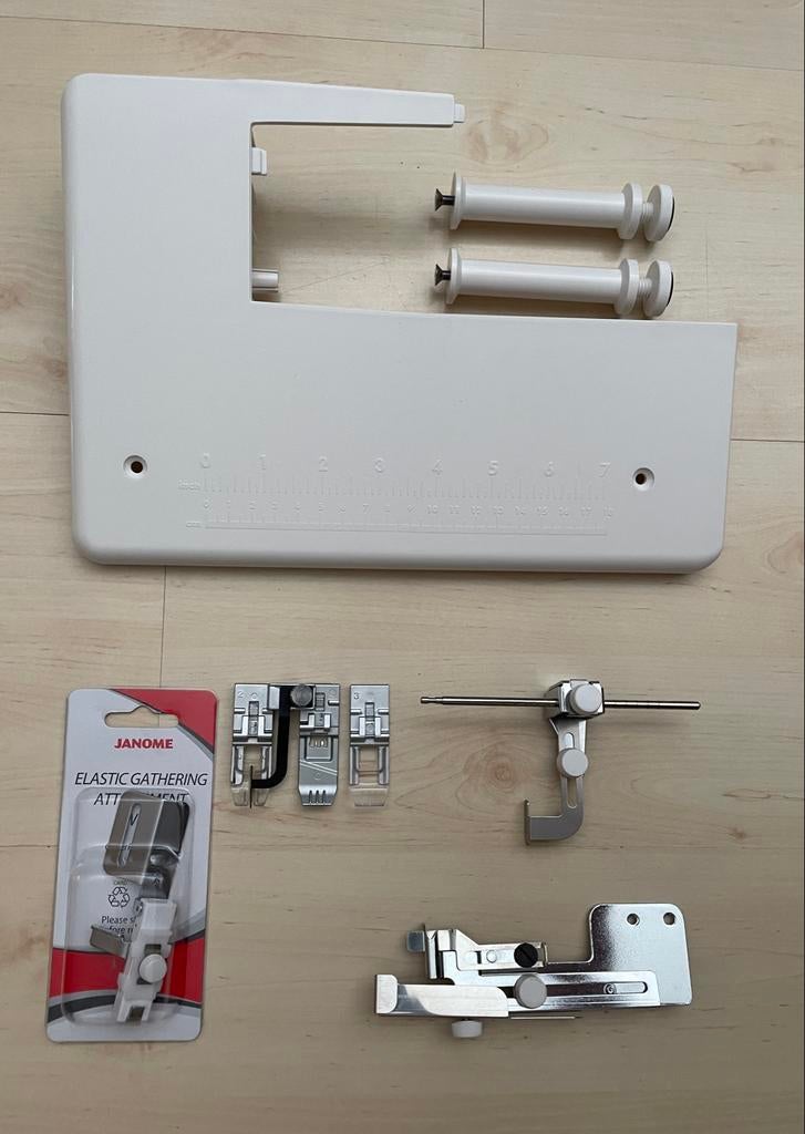 Janome Coverlock Accessoires Set, Hobby en Vrije tijd, Naaimachines en Toebehoren, Ophalen of Verzenden, Zo goed als nieuw, Toebehoren